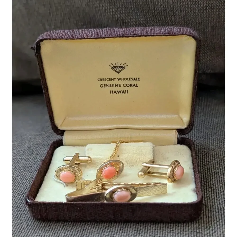 Cuff links & Tie Tack Bar Natural Pink Coral 4 PC set Gift Box Gold Tone Hawaii